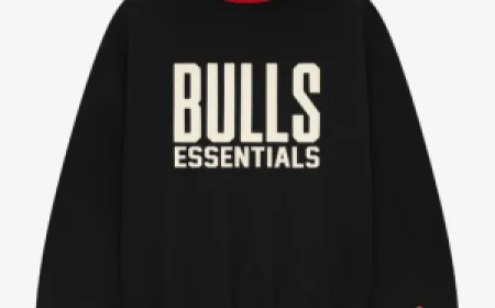 Why the Essentials Hoodie Belongs in Every Wardrobe