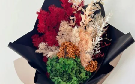 Fresh vs. Dried Flowers: Why Melbourne Loves Long-Lasting Blooms