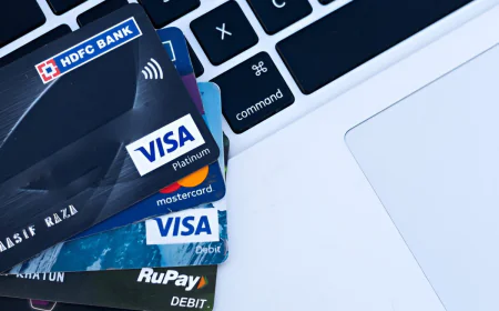 HDFC Regalia Credit Card Lounge Access Explained