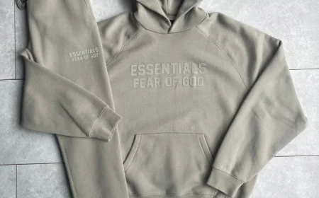 The Ultimate Guide to Essential Wardrobe Staples