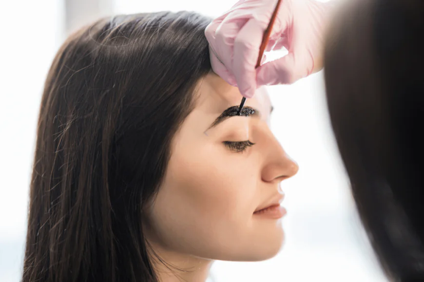 Eyebrow Henna in Coomera – Beauty with a Natural Touch