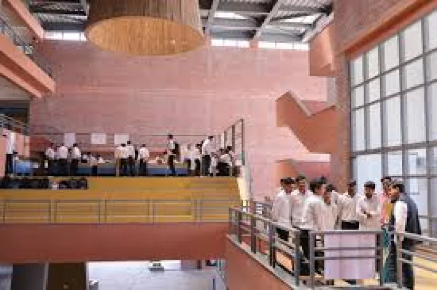 Top MBA Colleges in Hyderabad: Courses, Fees, and Placement Insights (2025 Guide)