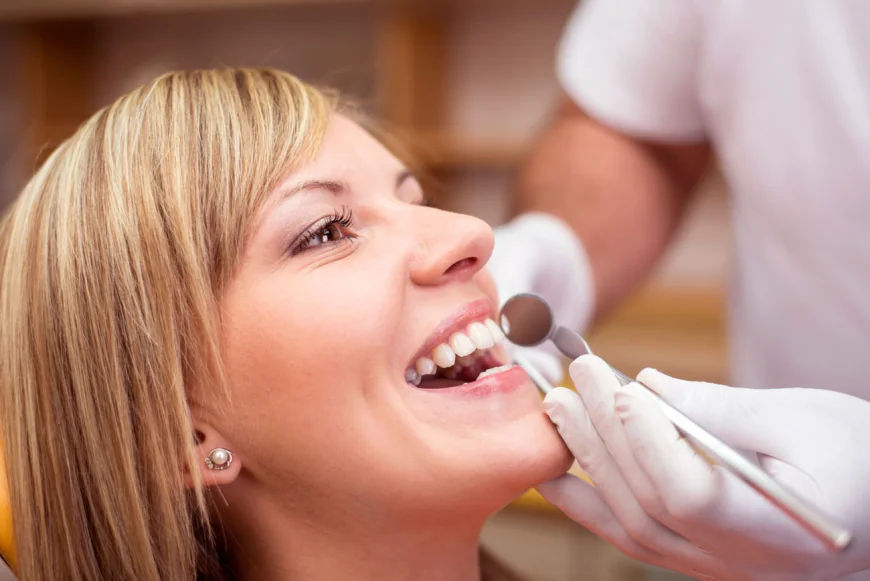 What Services Does a Houston Cosmetic Dentist Offer?