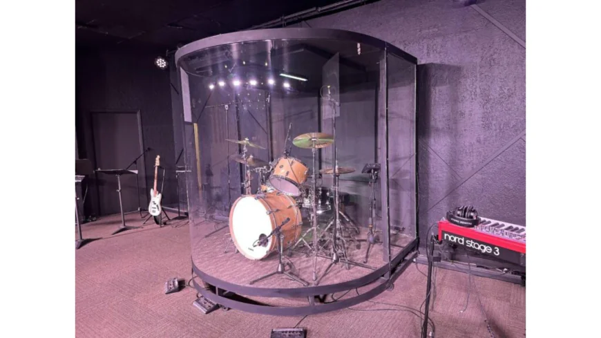 Curved vs. Flat Drum Enclosures: Comprehensive Acoustic Performance Comparison