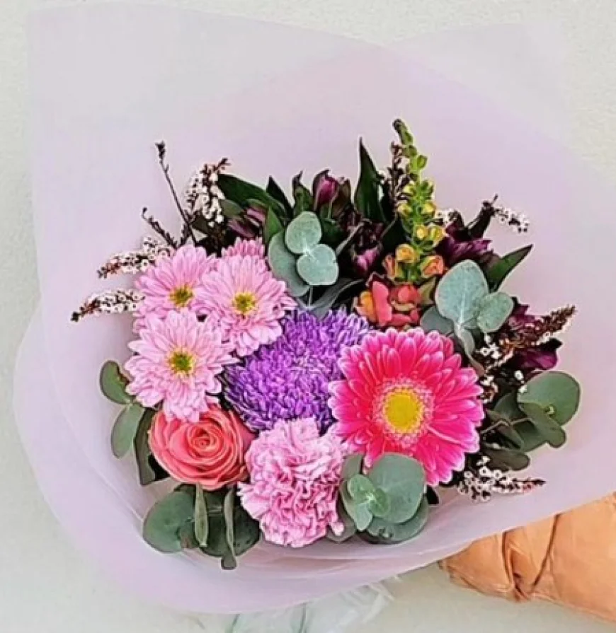 Bringing Joy with Every Bouquet