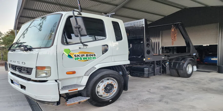 How does a skip bin hire service help clean a construction site