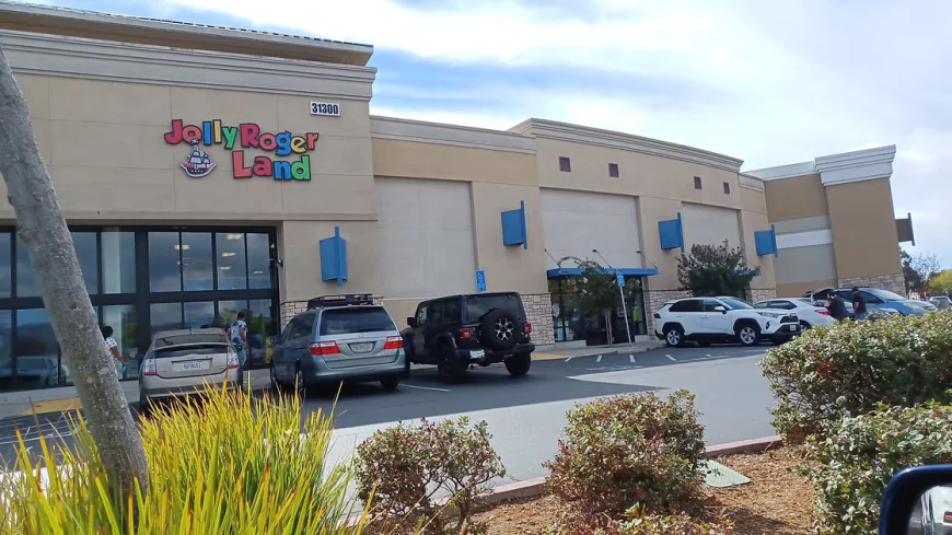 What Age-Appropriate Zones Should an Indoor Play Center for Kids Have?