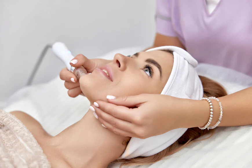 HydraFacial Treatment: Key Benefits for Oily Skin in Dubai