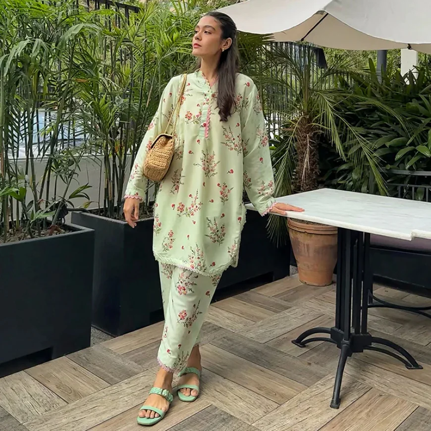Summer Glow: Top Colors for Pret Wear 2025 Every Woman Needs