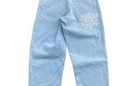 A Complete Guide to Jeans: Fits, Styles, and Fabrics