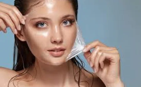 الفرق بين التقشير الكيميائي السطحي والعميق: كيف تختار الأنسب لبشرتك؟