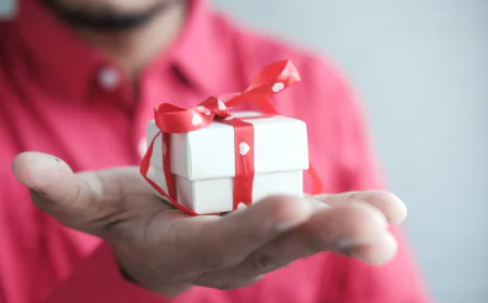How Corporate Gifts Strengthen Business Relationships and Boost Brand Loyalty
