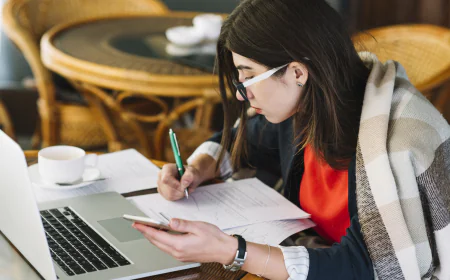 From AI to Authentic Writing: Why Hiring a Professional Essay Writer in 2025 Makes Sense