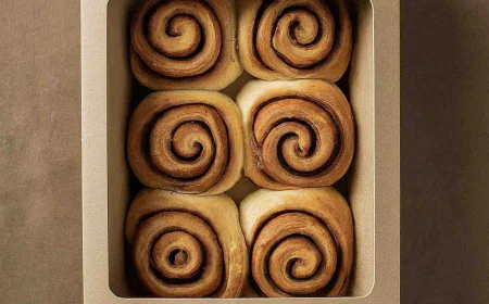 Elevate Your Bakery Brand with  Cinnamon Roll Packaging