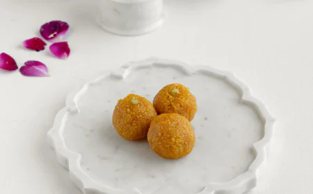 Elegant Marble Decorative Items for Bedroom Styling