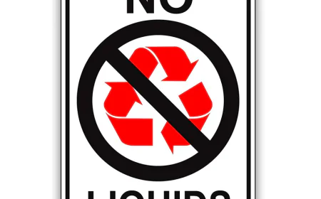 No Liquids in Trash Sign – Keeping Workplaces Clean and Safe