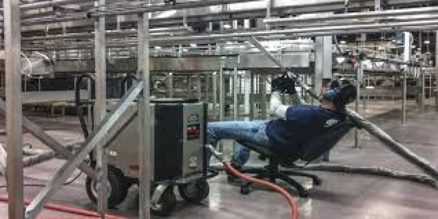 How Dry Ice Blasting Enhances Manufacturing Productivity