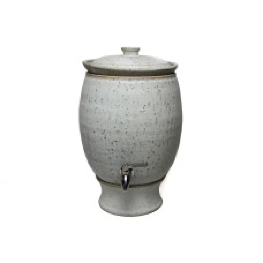 Benchtop Water Filter in Australia by Australia Water Purifiers: Clean, Great-Tasting Water Right From the Kitchen Counter – No Plumbing Needed