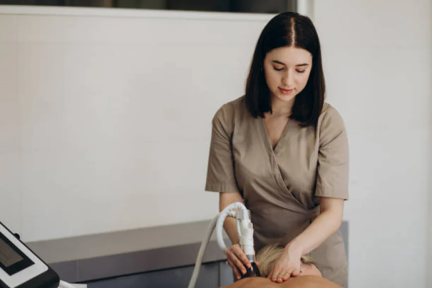 Specialized Deep Tissue Neck Massage to Relieve Tension and Stress