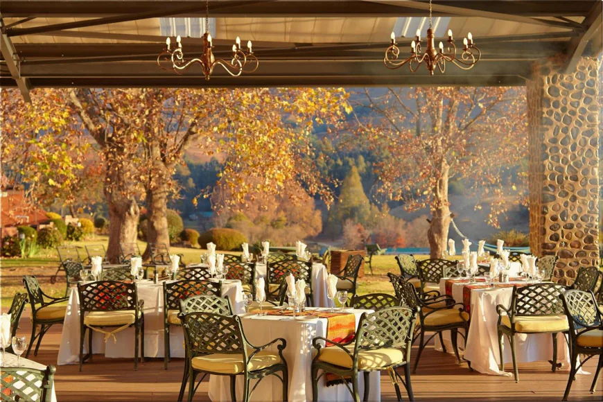 Travel for the famous Table Mountain by choosing the best romantic getaway