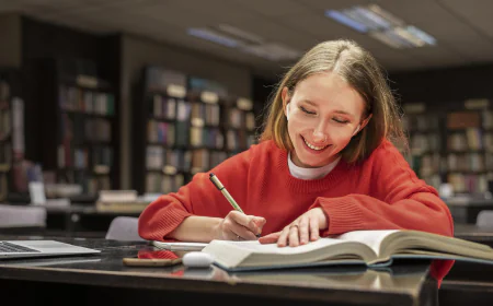 How Can Persuasive Essay Writing Assignment Help Improve Your Grades?