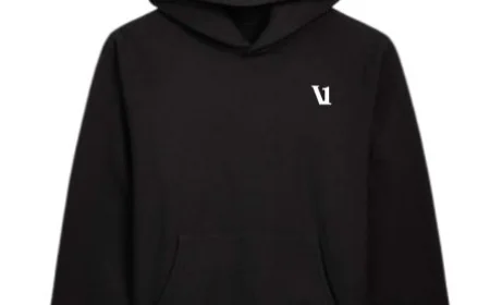 Vuori Tanks The Perfect Blend of Performance and Everyday Style