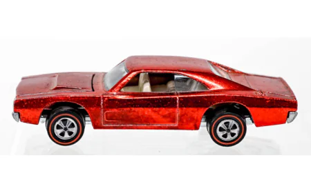 Grant Zahajko's December 4 Auction Features Hot Wheels Displays and Cars, Vintage Comic Books, more