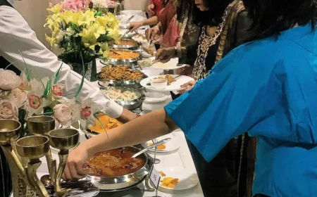 How much does catering cost in Delhi?