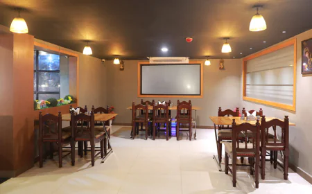 How to Plan Your Guruvayoor Temple Visit With a Comfortable Dining Experience