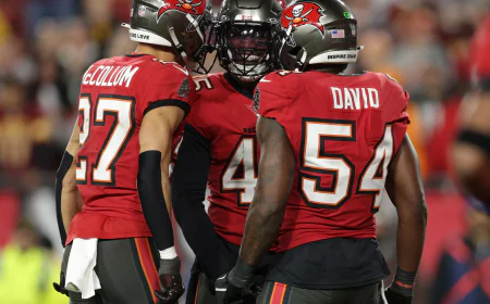 Baker Mayfield covers misplaced passes at Buccaneers coach