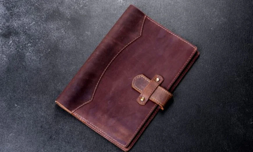 Why Choose a Leather Padfolio for Your Business Meetings?