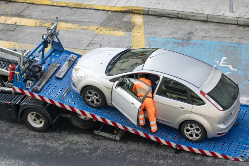 Car Trouble? The Difference Between Regular and Emergency Towing Services