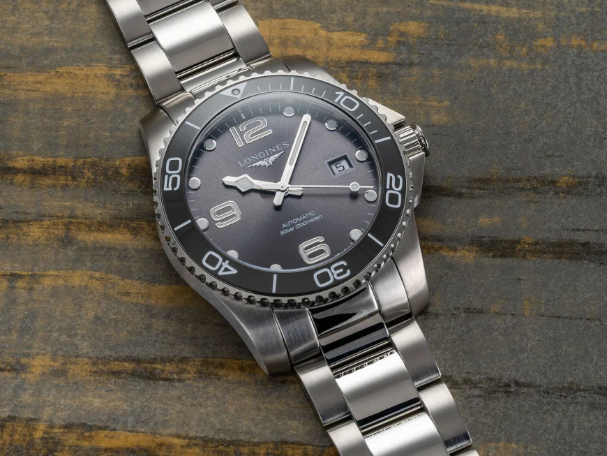 Longines HydroConquest: The Ultimate Dive Watch for Style & Performance