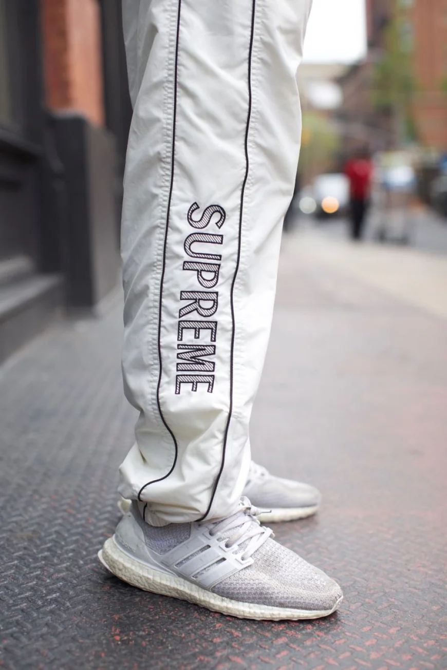 Supreme Shorts – Premium Streetwear Comfort by Supreme Clothing