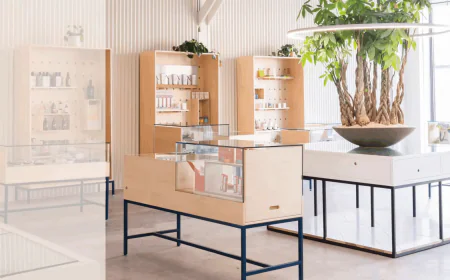 What must today’s cannabis retailers provide to meet the needs of modern consumers?