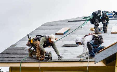 Choosing the Right Roofing Contractor: A Complete Guide for Homeowners
