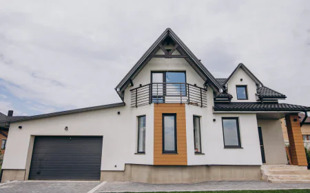 Complete Guide to Solar Panel Installation, Siding, and Gutter Services in Florida Homes