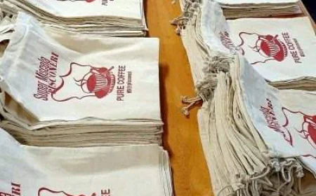 How to Pick the Perfect Corporate Polo Shirt for Everyday Office Wear