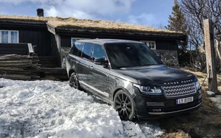 Can a Range Rover Engine Withstand Off-Road Driving?