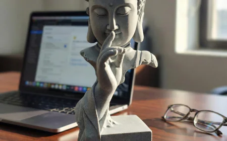 Shaolin Culture: The Quiet Sakyamuni Statue and Traditional Monk Wear