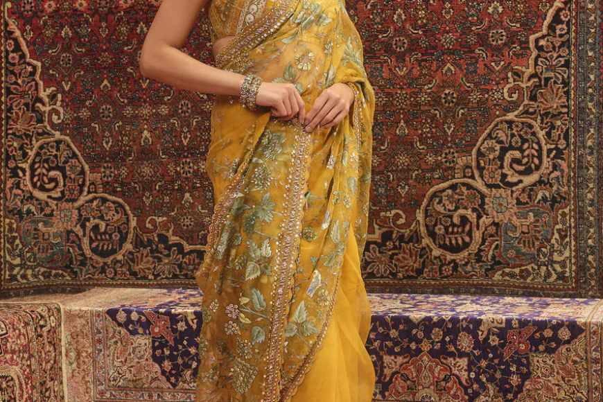 Latest Fashionable Saree Designs Made Specifically for Contemporary Fashionable Events