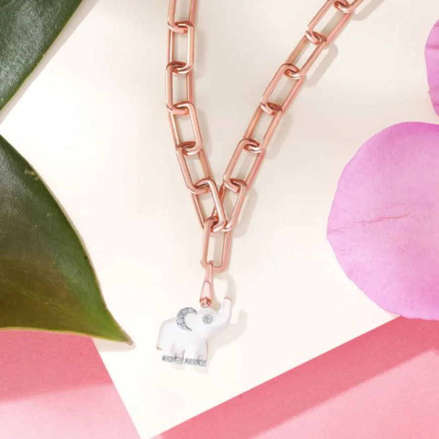 The Rise of Lightweight Diamond Pendant Set Designs Among Modern Women