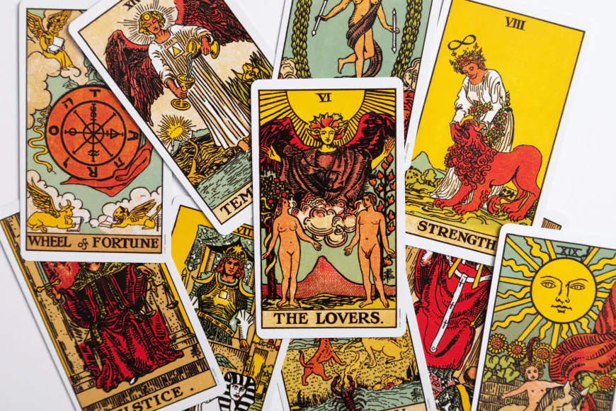 Tarot Card Reading: A Guide to Inner Clarity