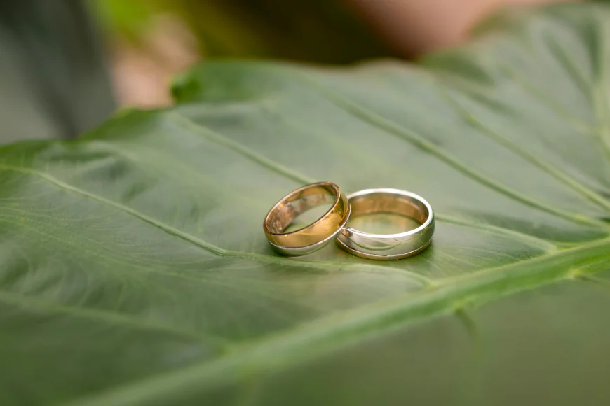 Mixing Metals in Style: The Rise of Two-Tone Wedding Bands