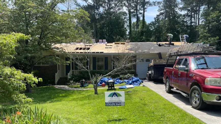 How to Find and Hire the Right Roofing Contractor Easily