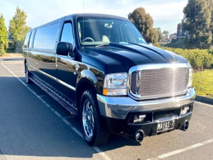 Experience Premium Travel: Why Melbourne Loves Luxury Limousines