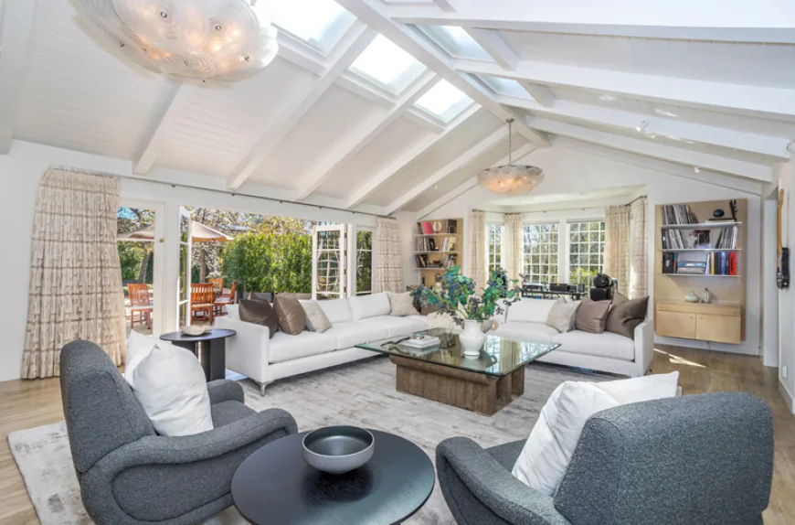 Want Jim Carrey’s Home Style? Start With Hardwood Flooring