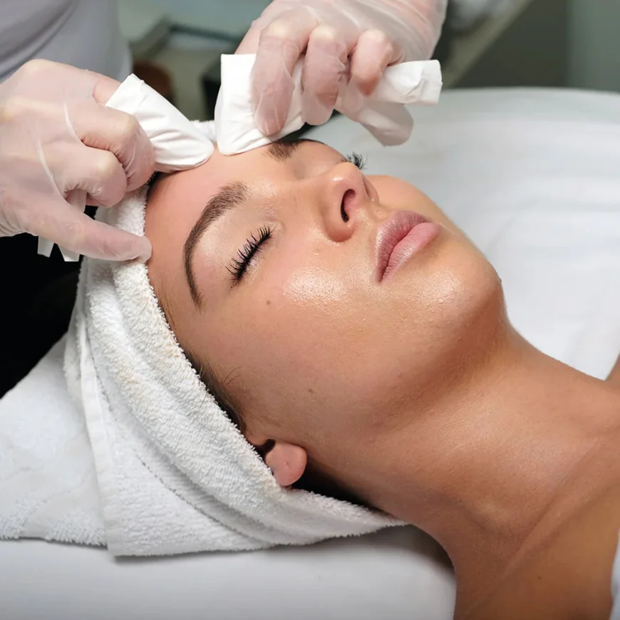 Deep Cleansing Facial in Dubai