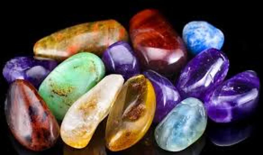 Kyanite Stone – Meaning, Benefits, and Uses