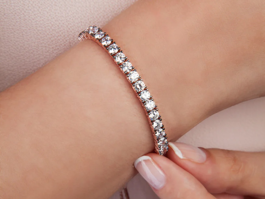 How a Lab-grown Diamond Tennis Bracelet Is Redefining Modern Affordable Luxury